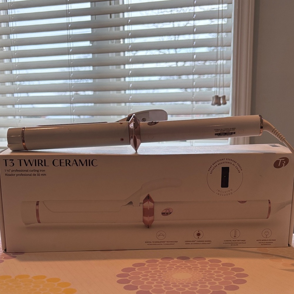 T3 Twirl Ceramic Curling Iron in White and Rose Gold